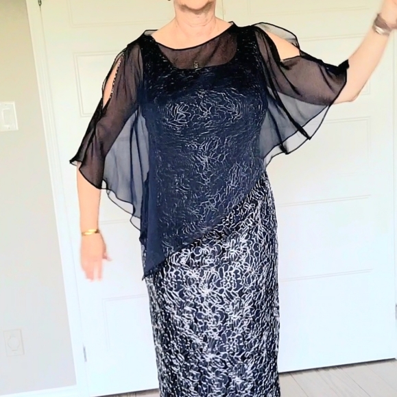 Lace sheath dress with removable shawl size 10P - Picture 4 of 9